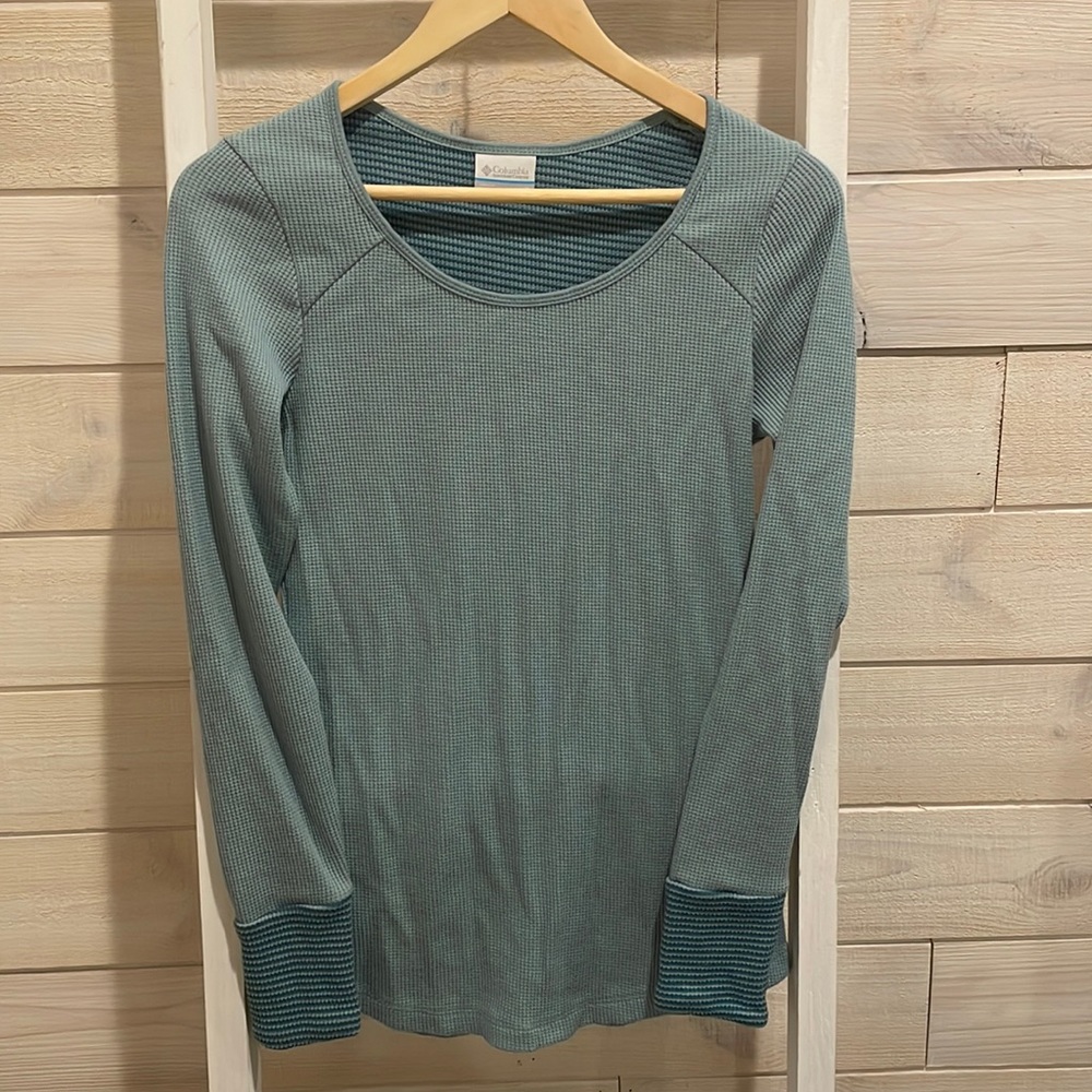Columbia thermal top